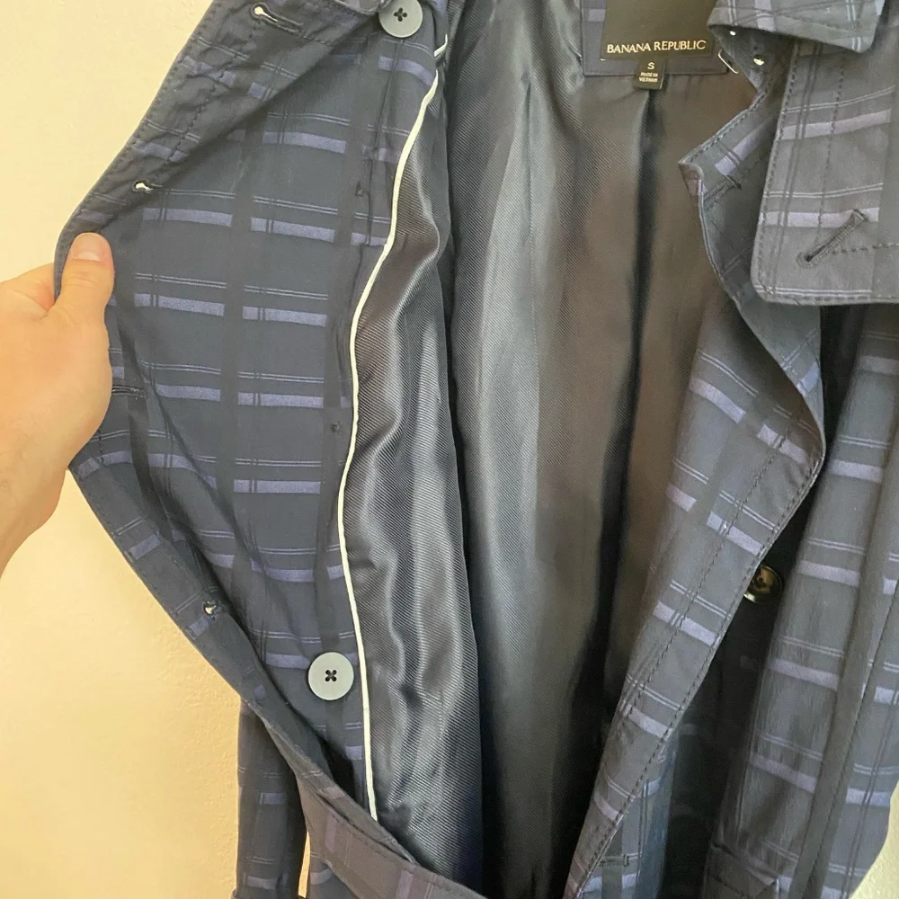 Banana Republic Women's Mid Length Madra Plaid Trench Coat - Small